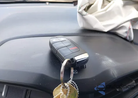 2021 Jeep Renegade 80Th Anniversary 4X4 из США, поврежденный, VIN ZACNJDBB5MPN33810